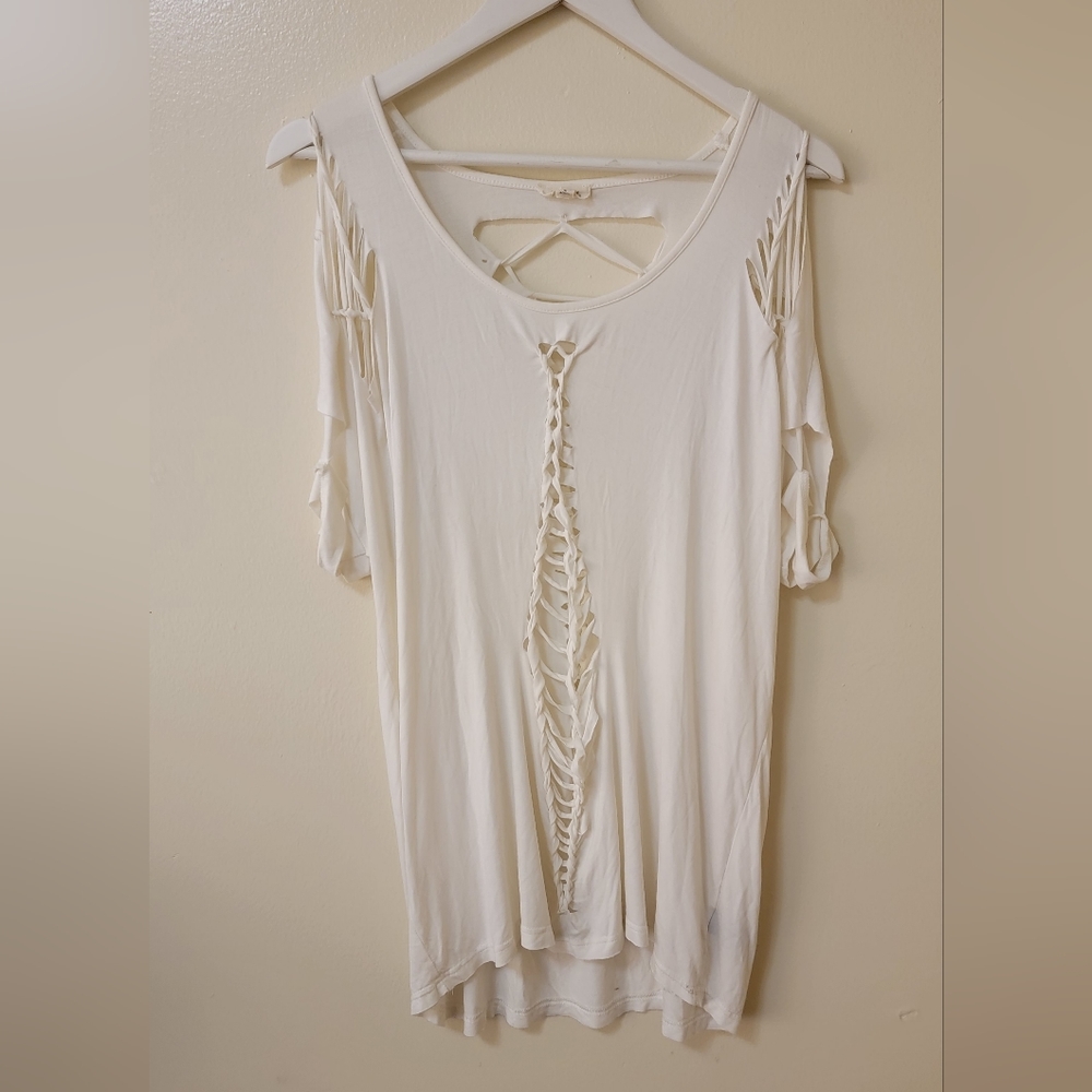 POL MODAL CUTOUT TOP